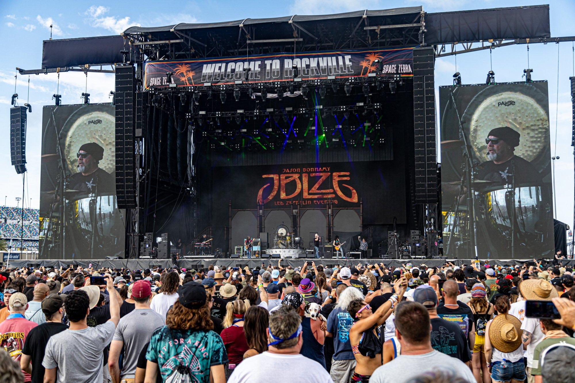 carousel-hero-element image-3